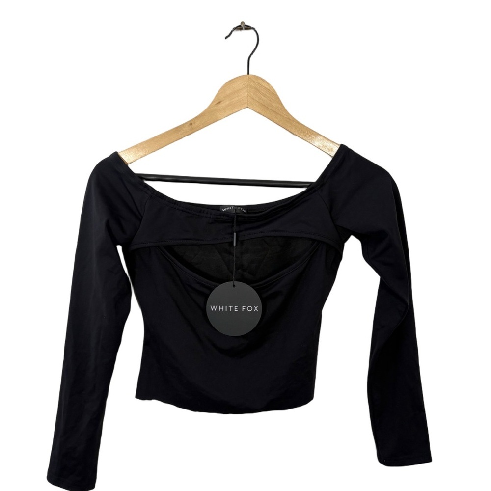 White Fox “Back To You” Black Long Sleeve Crop Top NWT Size M